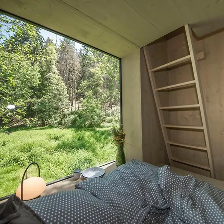 Landhuis Samota Hojsin Neustupov