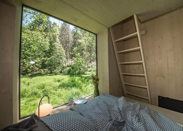 Landhuis Samota Hojsin Neustupov