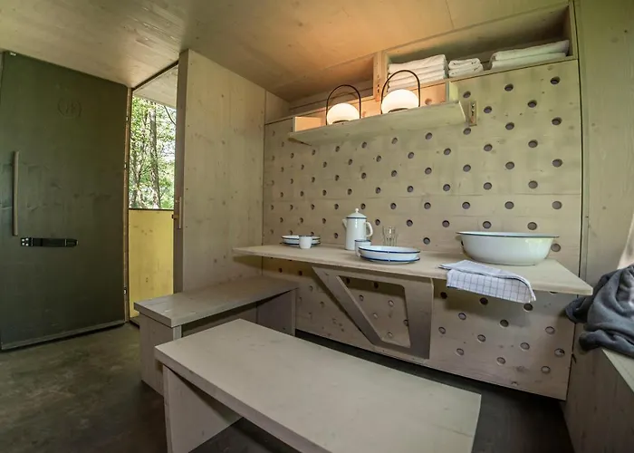 Landhuis Samota Hojsin Neustupov