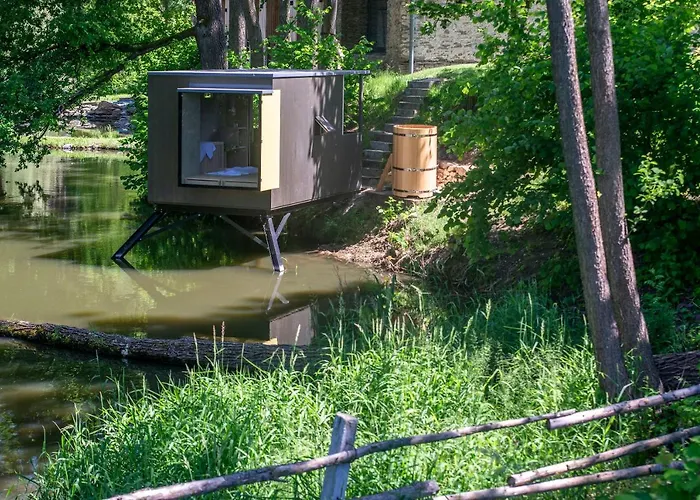 Landhuis Samota Hojsin Neustupov